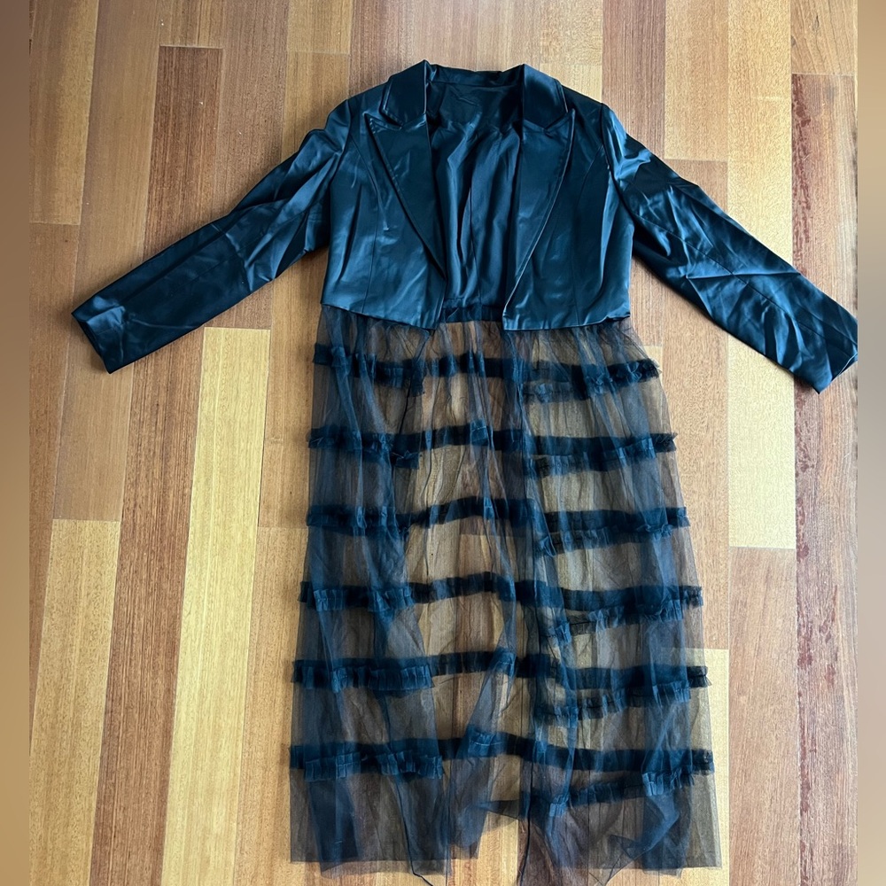 Cute, long blazer